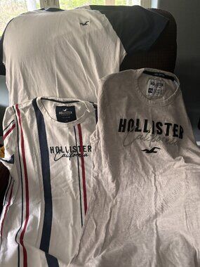Hollister Boys XS T-Shirt Bundle (3) Logo Graphic Tees Casual Preppy